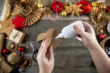 Do-it-yourself step-by-step instructions for a Christmas tree made of paper. Eco-style Christmas...