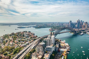 Photo sur Plexiglas Sydney Harbour Bridge Aerial drone panoramic view of Sydney City, the Sydney Harbour and the Harbour Bridge looking from North Sydney over Lavender Bay 
