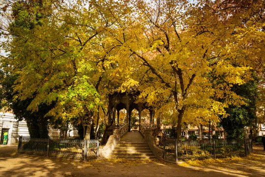 Templete de los Jardinillos de Albacete en Oto&ntilde;o