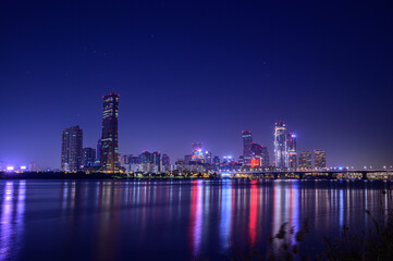 Fototapeta premium Cityscape night view of Yeouido, Seoul at sunset time