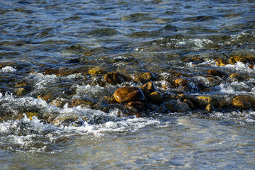 河川の水の流れ　穂高川