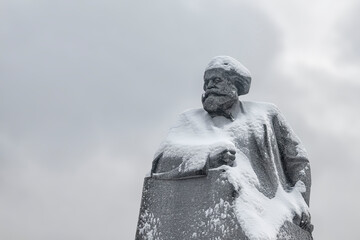 Monument to Karl Marx in Moscow on Theater Square - obrazy, fototapety, plakaty