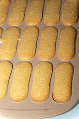 Bizcochos de Soletilla en molde de silicona.