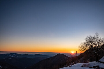 Fototapeta na wymiar Winter sunset in the hills of Slovenia