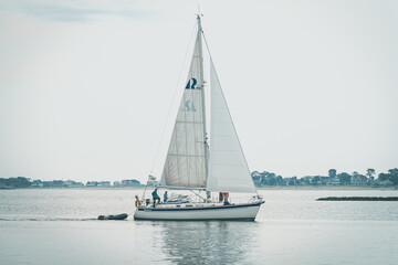 Fototapeta premium sailboat on the lake