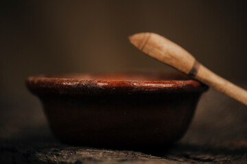 cocina de barro , casuela y utencilios mexicanos