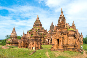 Fototapeta na wymiar Bagan, Myanmar - view of some well preserved buddhist temples 