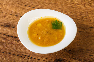 Pea soup with smoked meat