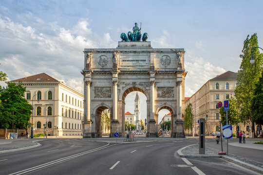 Germany, Bavaria, Munich, Street in front of Siegestor gate