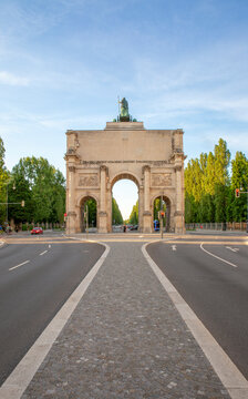 Germany, Bavaria, Munich, Street in front of Siegestor gate