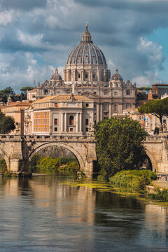 Scenic Shot Of The Historically Famous St. Peters Basilica In Vatican City During The Cloudy Day