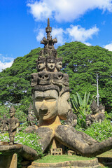 Fototapeta na wymiar Wat Xieng khuan Laos's accent buddha park