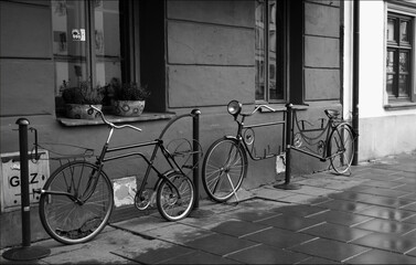 bicycle parking on the street