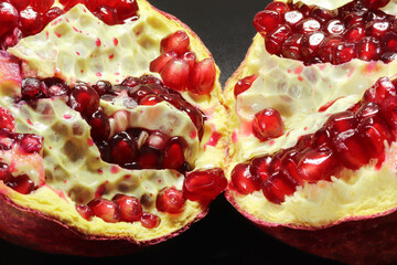  pomegranate and seeds close up