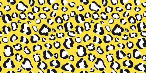 Printed kitchen splashbacks Yellow Yellow leopard print seamless pattern. Cheetah animal skin background. Wrapping paper or fabric design