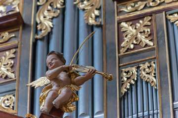 Barocker Engel mit Geige