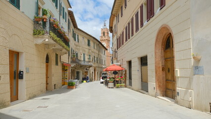 Il centro storico di Asciano in provincia di Siena, Italia. © Fabio Caironi