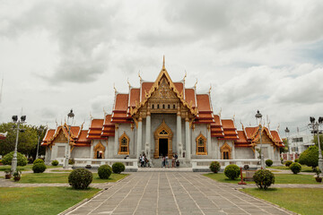 Fototapeta premium Wat benchamabophit temple also known as the marble temple, Bangkok, Thailand