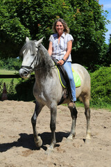 Reiterin mit Ihrem Pferd