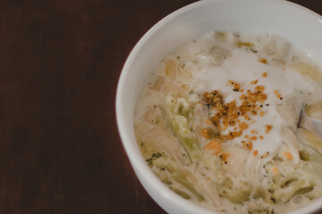 creamy cheese pasta with brocolli and corn