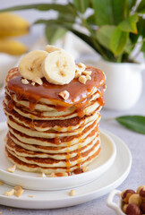 banana pancakes with caramel