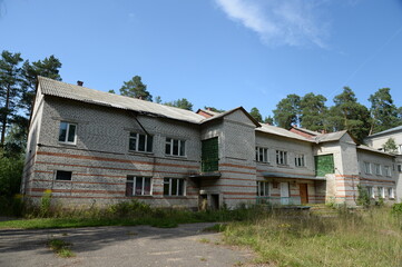 Fototapeta na wymiar Abandoned children's somatic sanatorium 