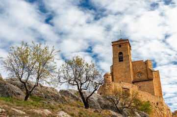 Fototapeta na wymiar View of the medieval fortress and church of Benabarre, in Huesca (Spain)