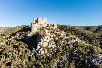 Panorama du château d'Aguilar à Tuchan dans l'Aude (France)