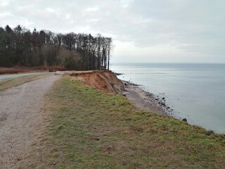 path to the beach