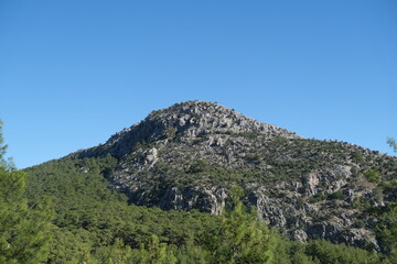 a wide looking gergous landscape angle