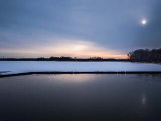 Fototapeta premium Teichlandschaft bei Peitz im Winter 