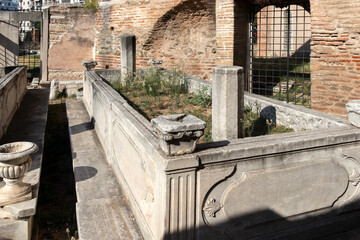 Fototapeta na wymiar Rotunda Roman Temple in Thessaloniki, Greece