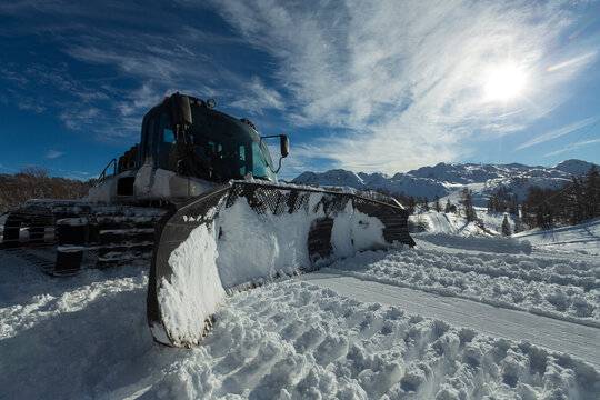 “Snow Groomer” Bilder – Durchsuchen 2,694 Archivfotos, Vektorgrafiken