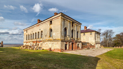 Fototapeta na wymiar Famous medieval estate near Nizhny Novgorod.