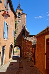 Ruelle de Roussillon, Vaucluse, Provence-Alpes, France	