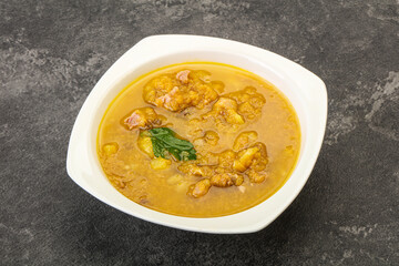Pea soup with smoked meat