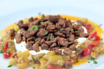 alinazik kebab with eggplant pepper and yogurt