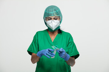Infirmière protection hôpital Covid 19