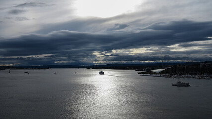Fototapeta premium clouds over the lake