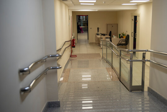 ESCALERAS ACCESIBLES MINUSVALIDOS SILLA RUEDAS