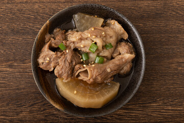 牛すじ大根(牛すじ煮込み)