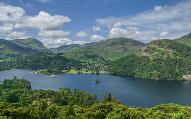 Fototapeta na wymiar Glenridding in the Lake District and Ullswater Lake