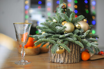 Natural herringbone with Christmas decor on the table