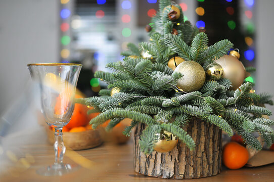 Natural herringbone with Christmas decor on the table