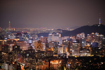 Fototapeta na wymiar 인왕산, 서울 도심 야경, Inwang mountain, Night view of Seoul, Republic of Korea