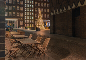 Chilehaus in the Kontorhaus quarter with Christmas tree, Hamburg, Germany. Advent time by Chilehaus...