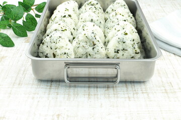 おにぎり　お弁当イメージ