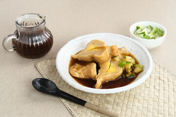 Pempek, Empek-Empek, Pempek Palembang is a traditional food from South Sumatra, Indonesia. This fish-based food is very popular. 
