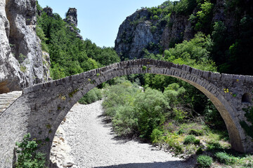 Fototapeta na wymiar Greece, Historic Stone Bridge