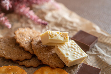 洋菓子　クランチチョコレート